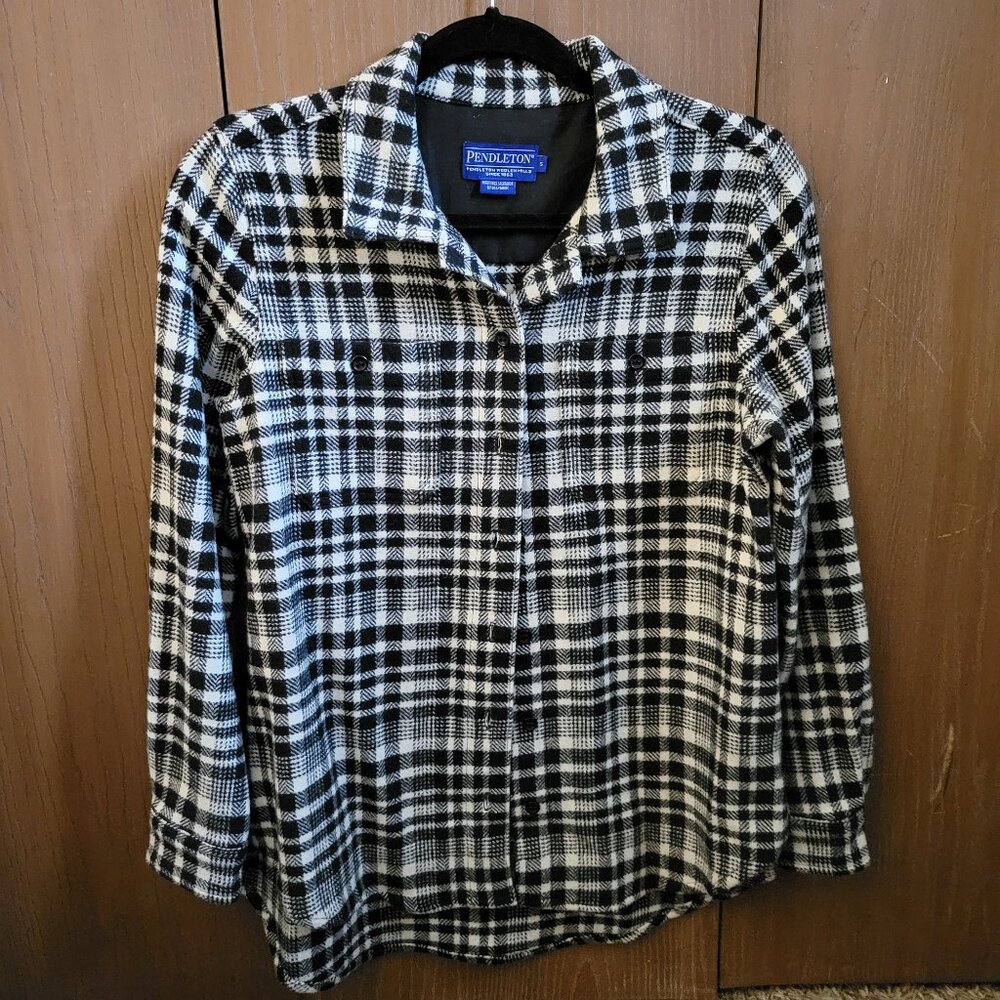 Pendleton Virgin Wool/Lambs Wool Shirt Womens S Black and White Tartan Jacket